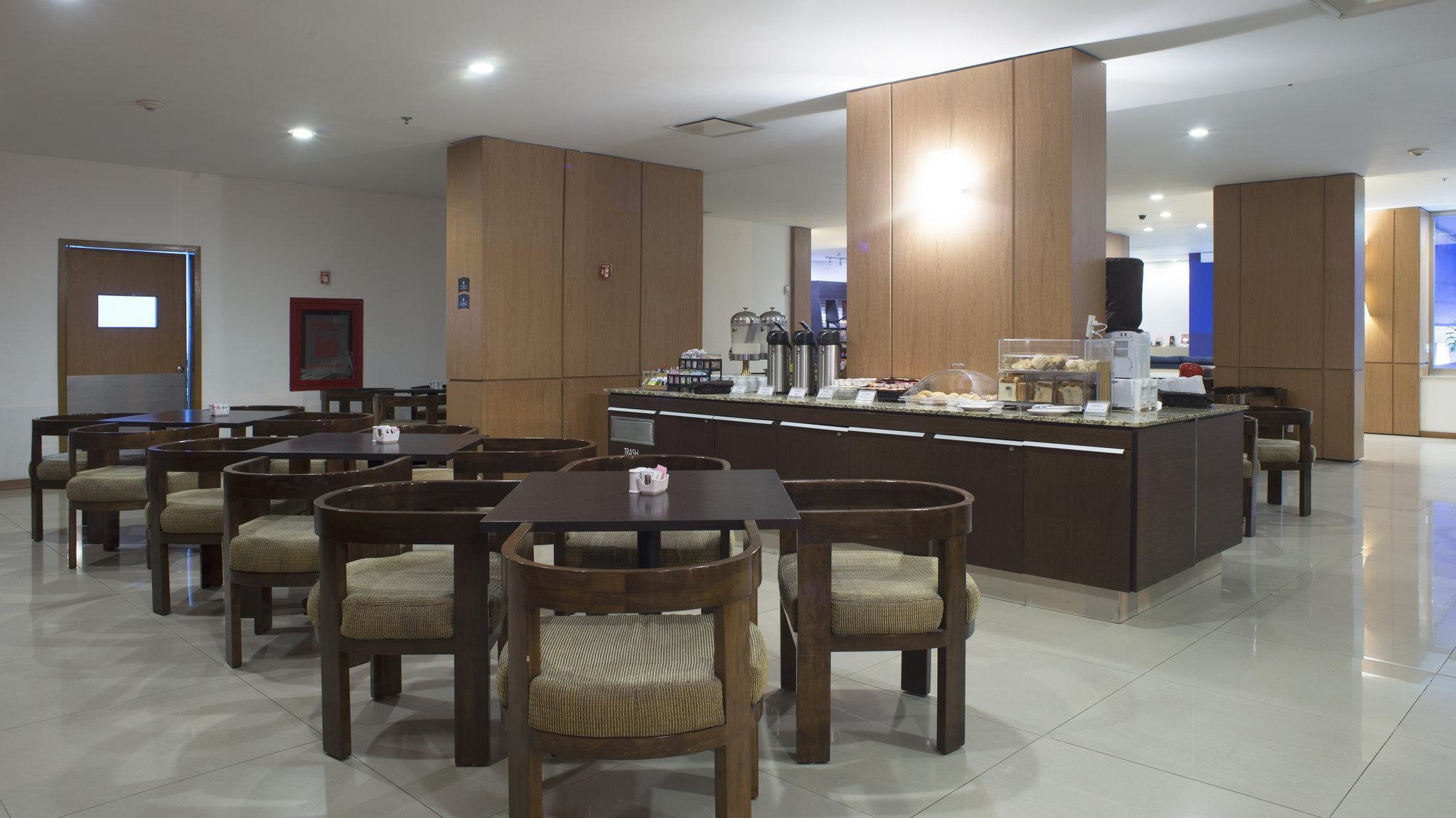 Staybridge Suites Guadalajara Expo By Ihg Zapopan Exterior photo